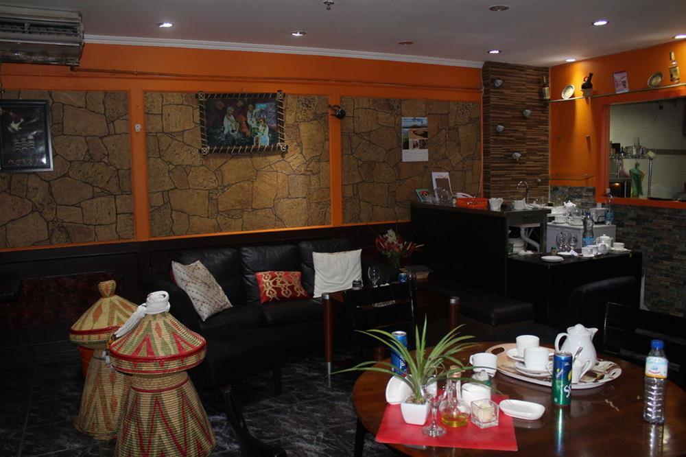 White Fort Hotel Дубай Екстериор снимка